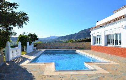 Reventa - House - Detached Villa - Estepona - Estepona Centro