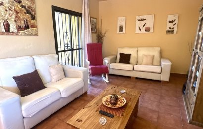 Resale - House - Detached Villa - Estepona - Estepona Centro