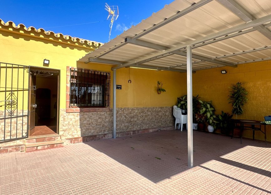 Resale - House - Detached Villa - Estepona - Estepona Centro