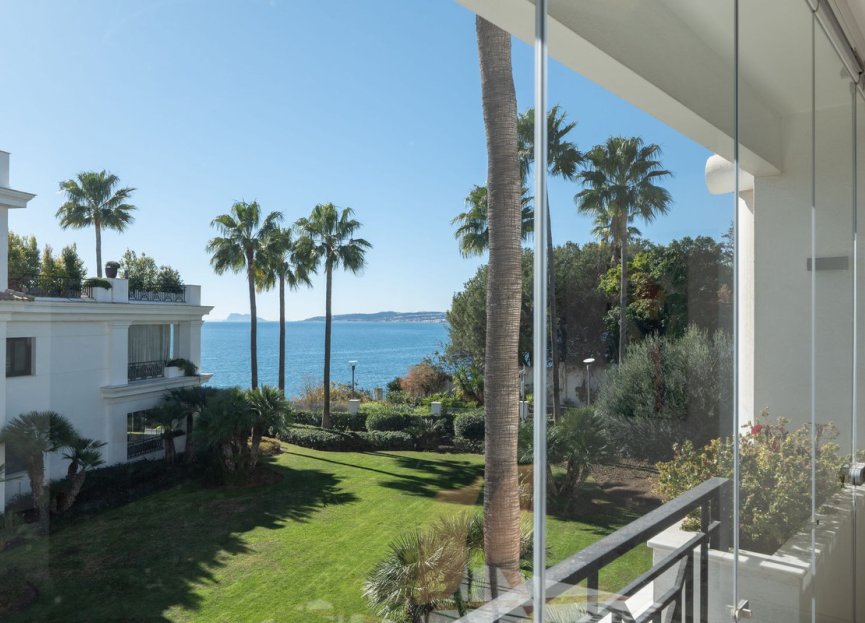 Resale - Apartment - Middle Floor Apartment - Estepona - Estepona Centro