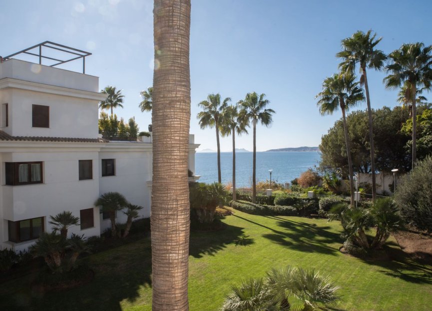 Resale - Apartment - Middle Floor Apartment - Estepona - Estepona Centro