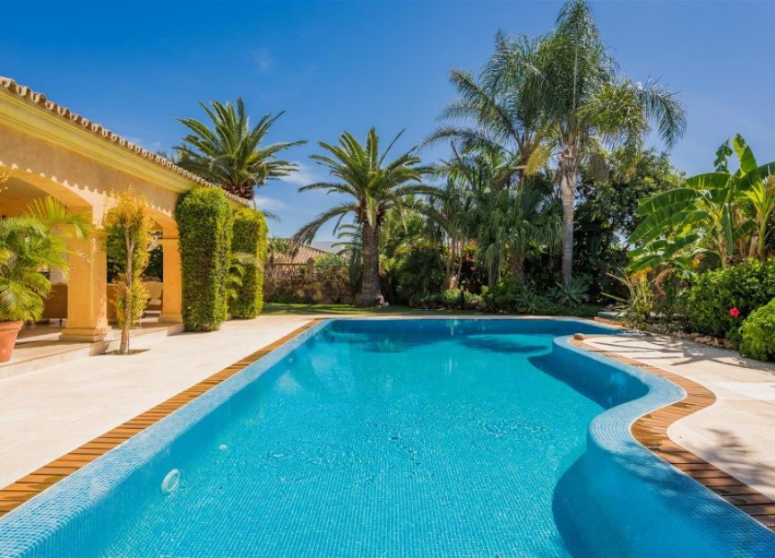 Resale - House - Detached Villa - Marbella - Marbesa