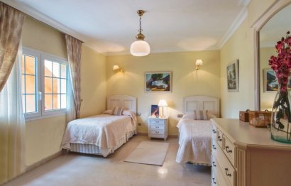 Resale - House - Detached Villa - Marbella - Marbesa