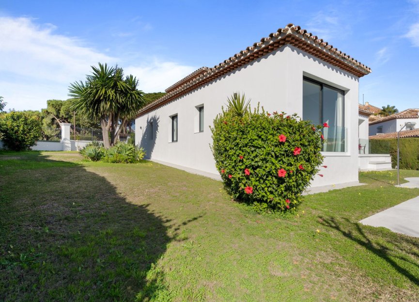 Resale - House - Detached Villa - Marbella - Elviria