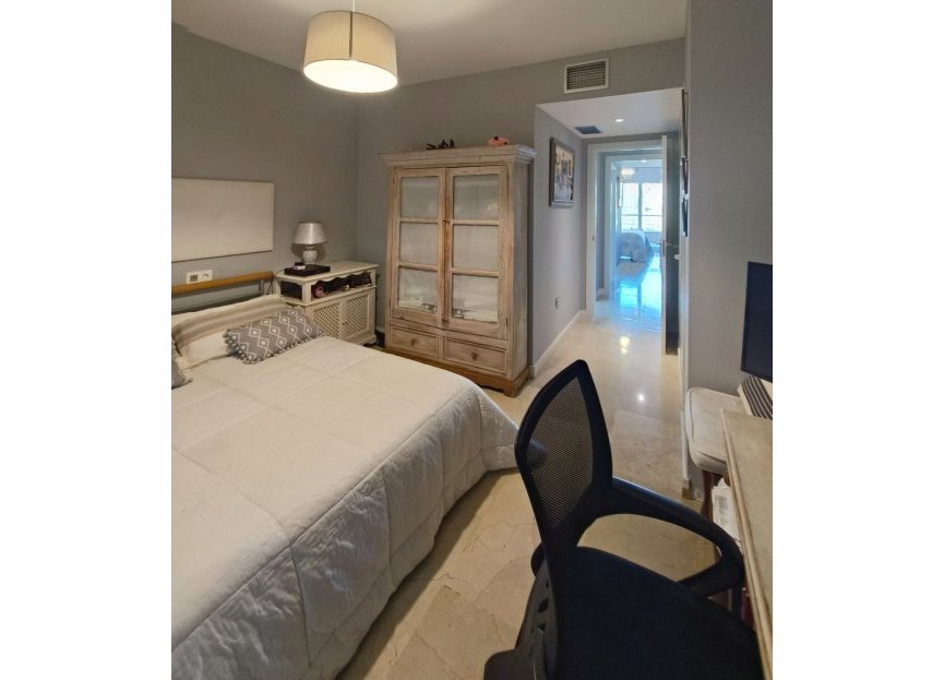 Resale - Apartment - Middle Floor Apartment - Marbella - Guadalmina Alta