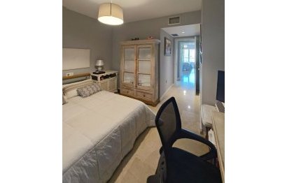 Resale - Apartment - Middle Floor Apartment - Marbella - Guadalmina Alta