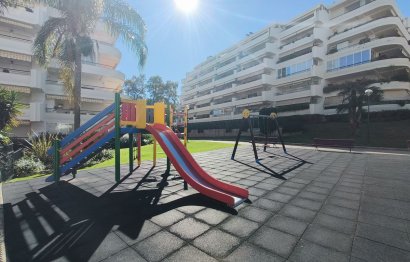 Resale - Apartment - Middle Floor Apartment - Marbella - Guadalmina Alta