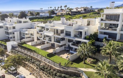 Resale - Apartment - Penthouse Duplex - Estepona - Estepona Centro