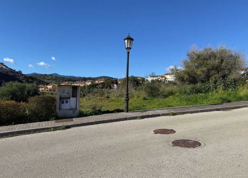 Reventa - Plot - Land - Estepona - Estepona Centro