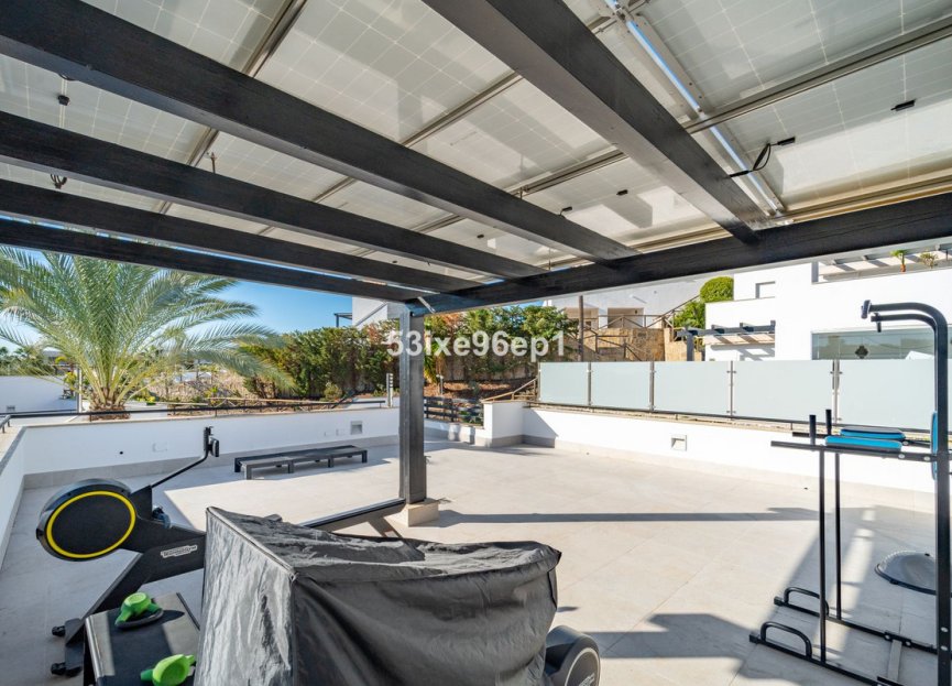 Resale - House - Semi-Detached House - Marbella - Santa Clara