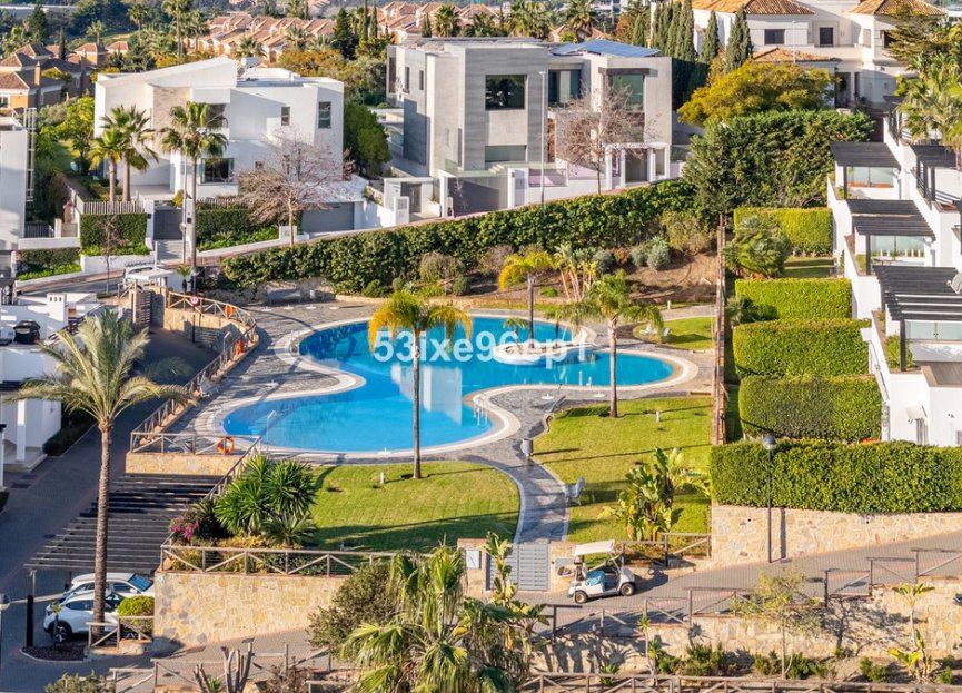 Resale - House - Semi-Detached House - Marbella - Santa Clara