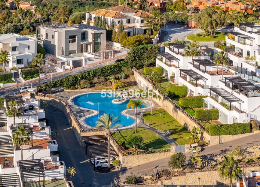 Resale - House - Semi-Detached House - Marbella - Santa Clara