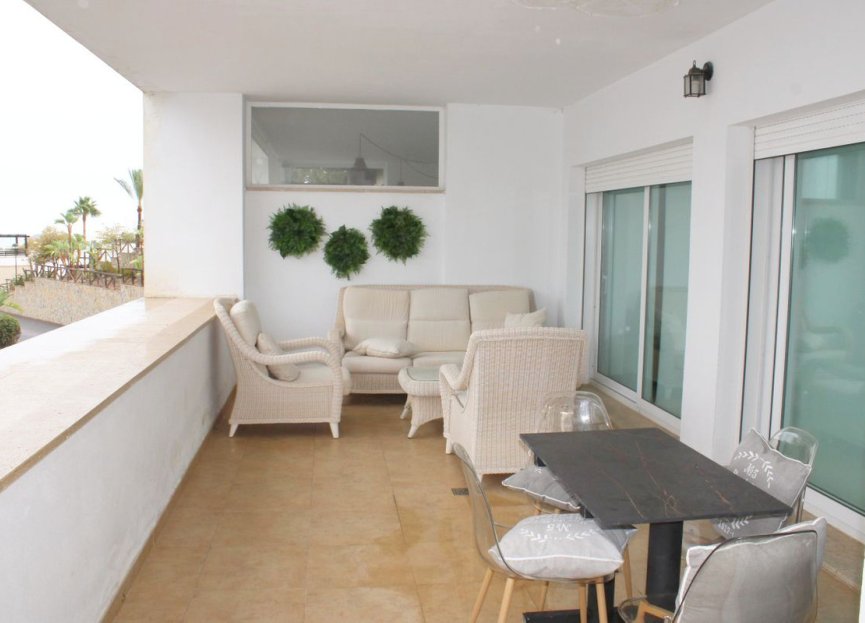 Resale - House - Townhouse - Marbella - Santa Clara