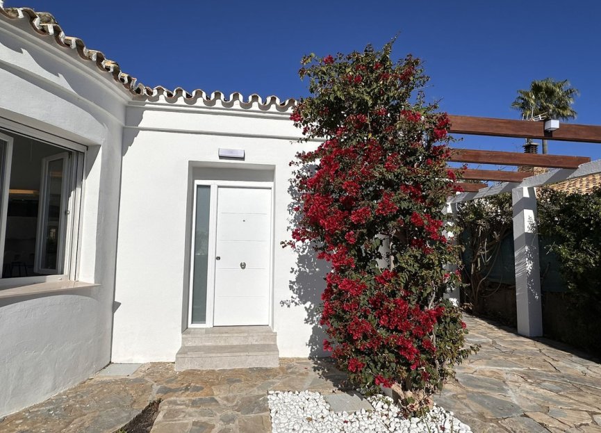 Resale - House - Detached Villa - Manilva - La Duquesa