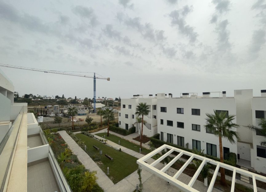 Resale - Apartment - Middle Floor Apartment - Estepona - Estepona Centro