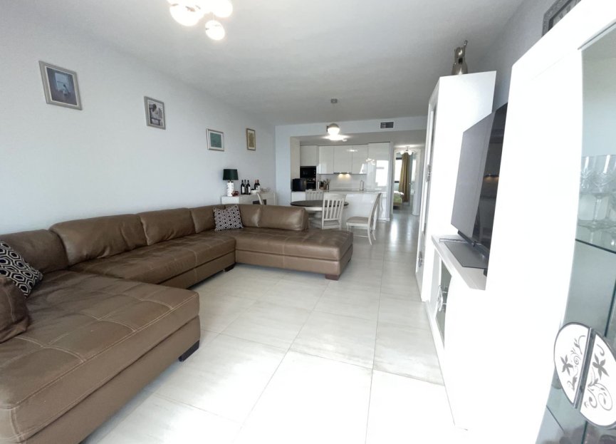 Resale - Apartment - Middle Floor Apartment - Estepona - Estepona Centro