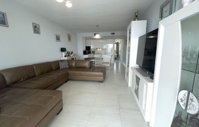 Resale - Apartment - Middle Floor Apartment - Estepona - Estepona Centro