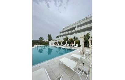 Resale - Apartment - Middle Floor Apartment - Estepona - Estepona Centro