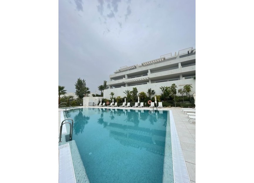 Resale - Apartment - Middle Floor Apartment - Estepona - Estepona Centro