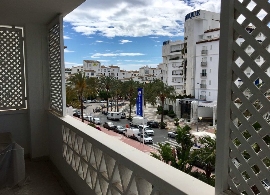 Resale - Apartment - Middle Floor Apartment - Marbella - Puerto Banús