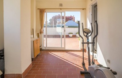 Resale - Apartment - Top Floor Apartment - Estepona - Estepona Centro