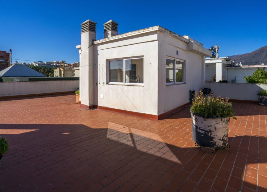 Resale - Apartment - Top Floor Apartment - Estepona - Estepona Centro