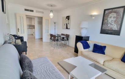 Resale - Apartment - Middle Floor Apartment - Marbella - Puerto Banús