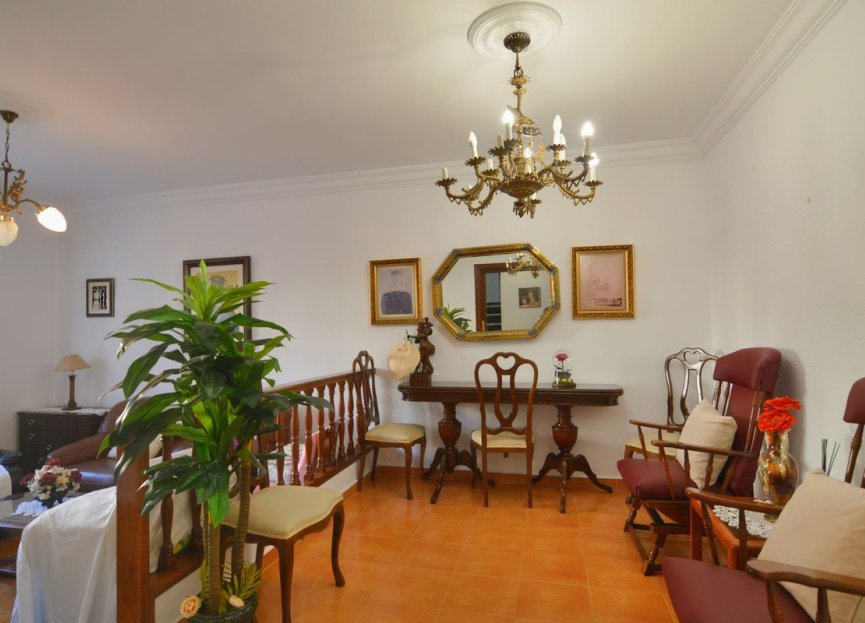 Resale - House - Detached Villa - Fuengirola - Fuengirola Centro