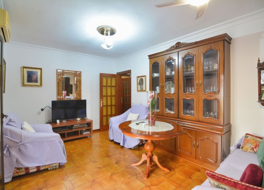 Resale - House - Detached Villa - Fuengirola - Fuengirola Centro