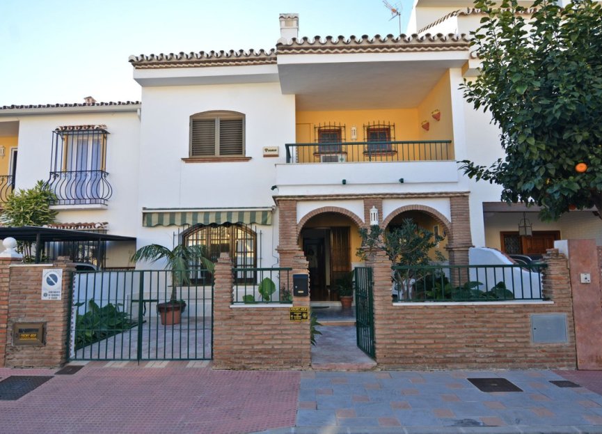 Resale - House - Detached Villa - Fuengirola - Fuengirola Centro