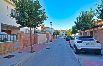 Resale - House - Detached Villa - Fuengirola - Fuengirola Centro