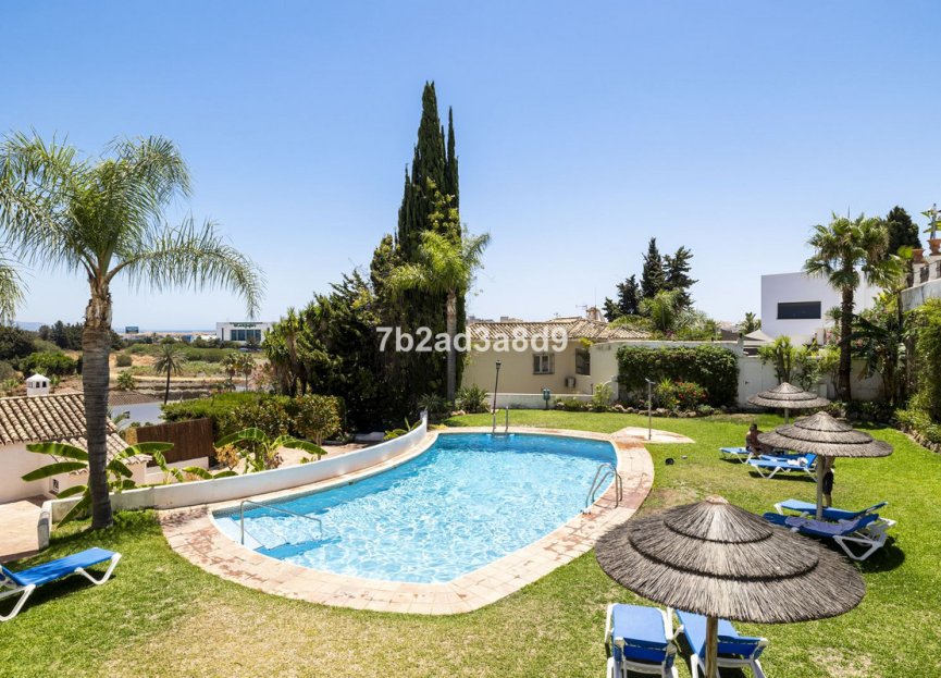 Resale - House - Townhouse - Marbella - Nueva Andalucia