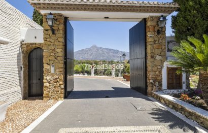 Reventa - House - Townhouse - Marbella - Nueva Andalucia