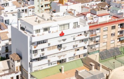 Resale - Apartment - Middle Floor Apartment - Estepona - Estepona Centro