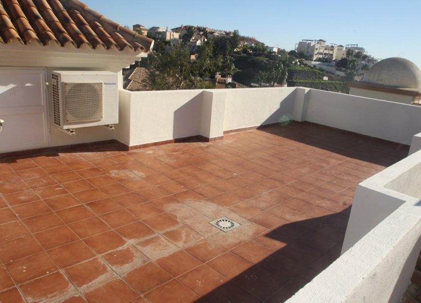 Resale - House - Detached Villa - Benalmádena - Benalmadena Centro