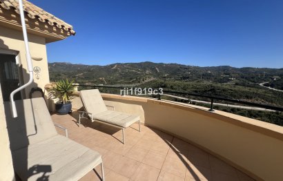 Resale - Apartment - Middle Floor Apartment - Marbella - Elviria