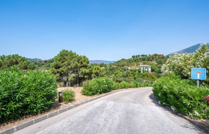 Resale - Plot - Land - Benahavís - La Zagaleta