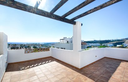 Resale - Apartment - Penthouse - Estepona - Selwo