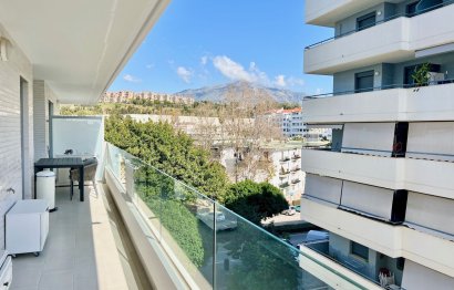 Resale - Apartment - Middle Floor Apartment - Marbella - Nueva Andalucia