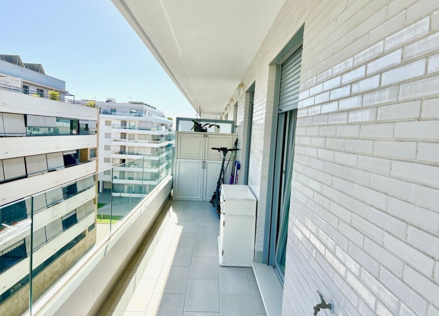 Resale - Apartment - Middle Floor Apartment - Marbella - Nueva Andalucia