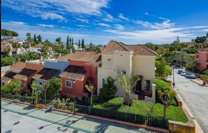 Resale - House - Semi-Detached House - Marbella - Nueva Andalucia