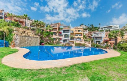 Resale - House - Semi-Detached House - Marbella - Nueva Andalucia