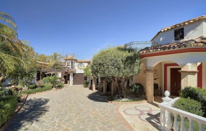 Reventa - House - Detached Villa - Marbella - Hacienda Las Chapas