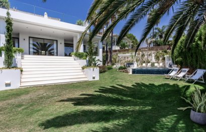 Resale - House - Detached Villa - Marbella - Nueva Andalucia