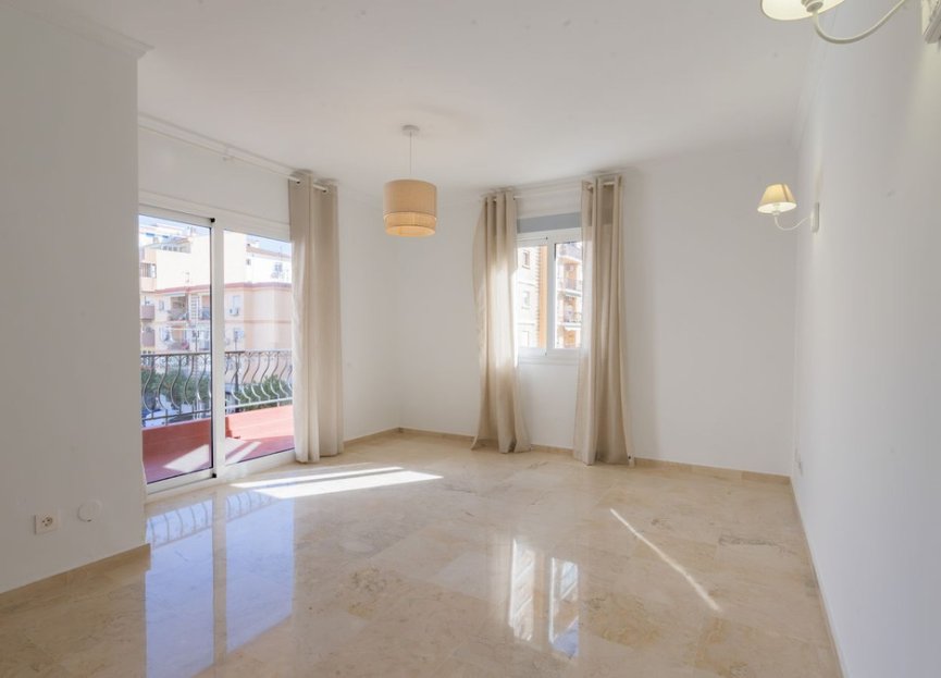 Resale - Apartment - Middle Floor Apartment - Fuengirola - Fuengirola Centro