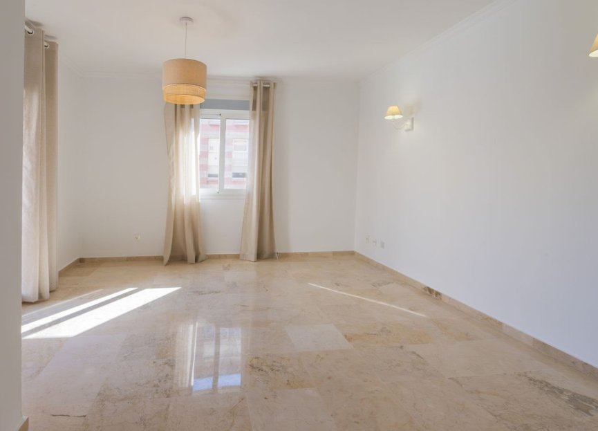 Resale - Apartment - Middle Floor Apartment - Fuengirola - Fuengirola Centro