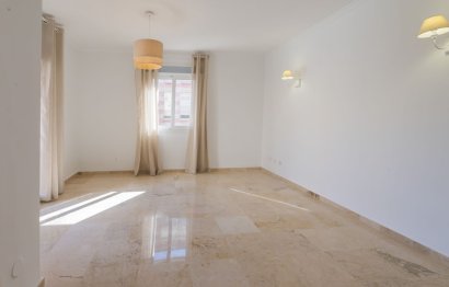 Resale - Apartment - Middle Floor Apartment - Fuengirola - Fuengirola Centro