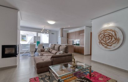 Resale - Apartment - Middle Floor Apartment - Marbella - Puerto Banús