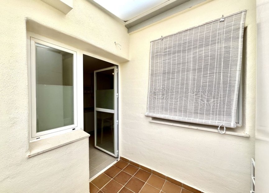 Resale - Apartment - Top Floor Apartment - Marbella - Elviria