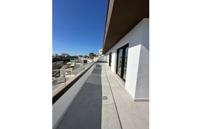 Resale - Apartment - Middle Floor Apartment - Estepona - Estepona Centro